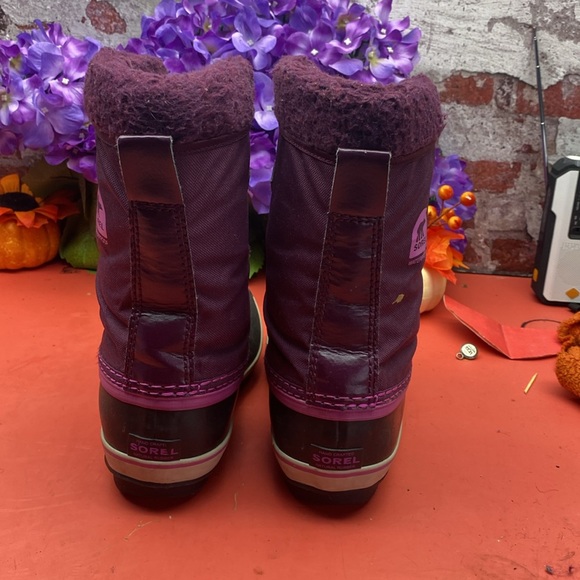 Girls Sorel Boots SZ 4 - Picture 3 of 7